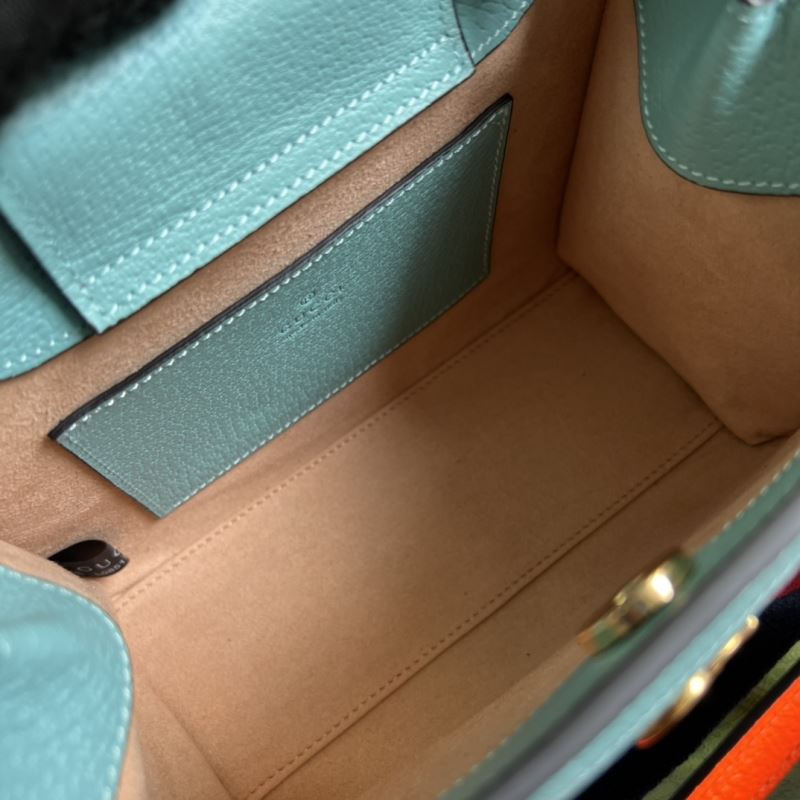 Gvc*1 tote bags